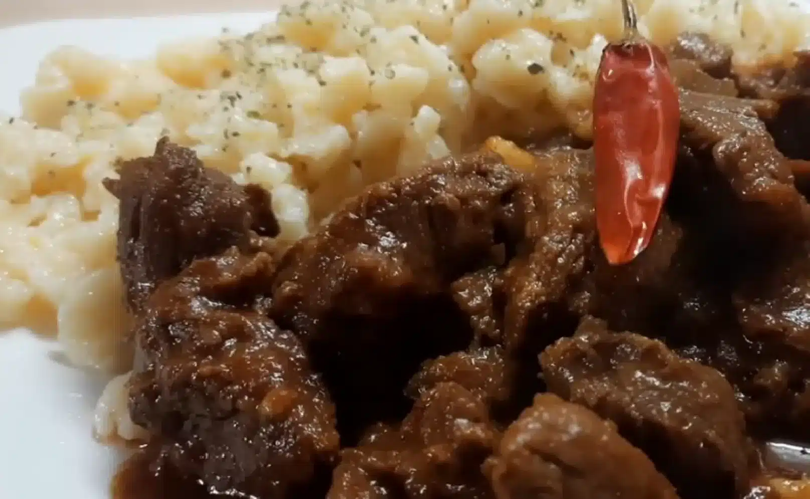 Vadragu bográcsban (rétegezett vadgulyás)