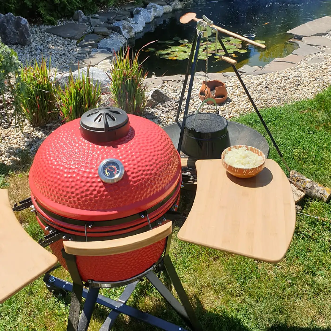 Kamado grill kültéri sütéshez, stabil alacsony hőmérsékletű BBQ használatra