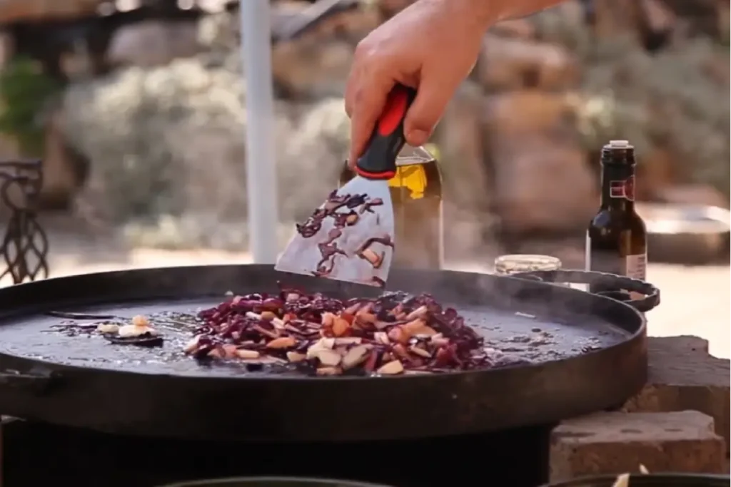 Lassan sült libacomb almával és lilakáposztával