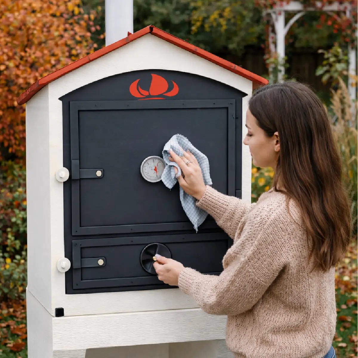 A fatüzelésű kemence fém ajtaja és részei időnként lenolajjal kezelhetők